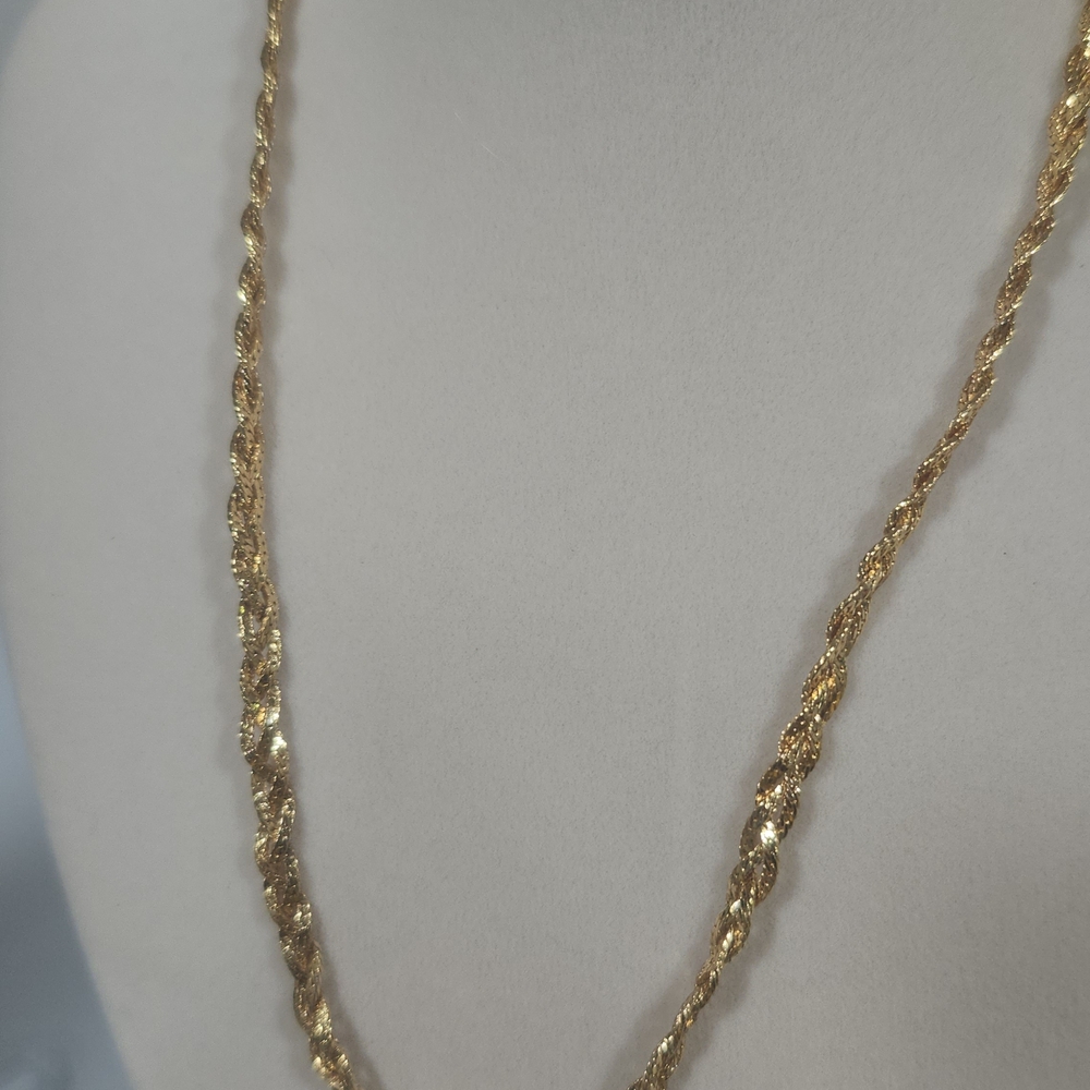 Luxurious Twisted Gold Necklace